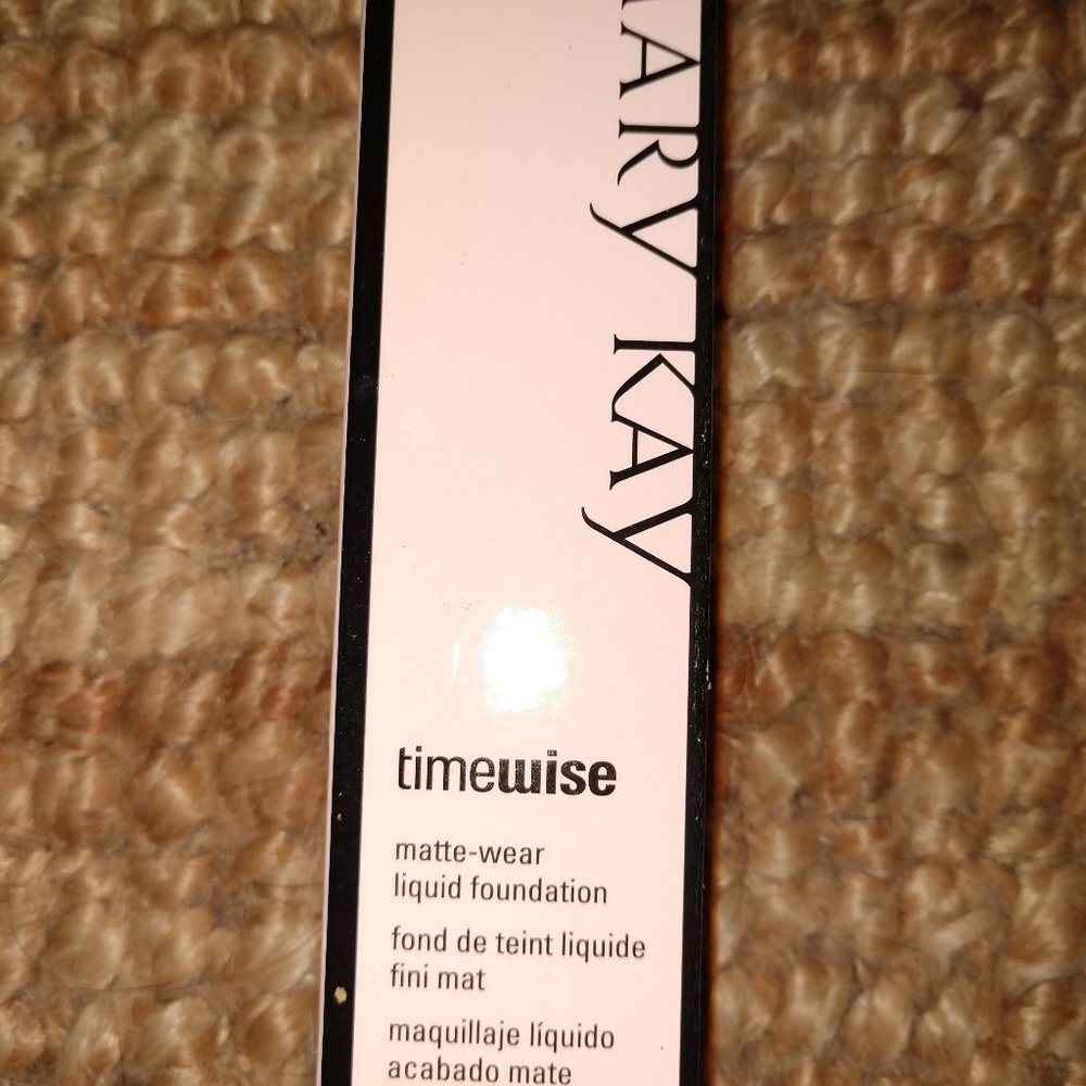 MaryKay Timewise matt foundation
